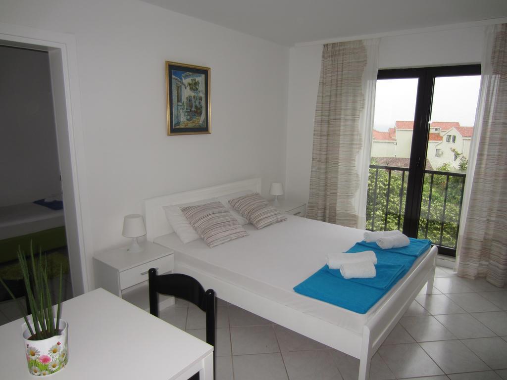 Apartments Minja Nerin Petrovac na moru Exterior foto
