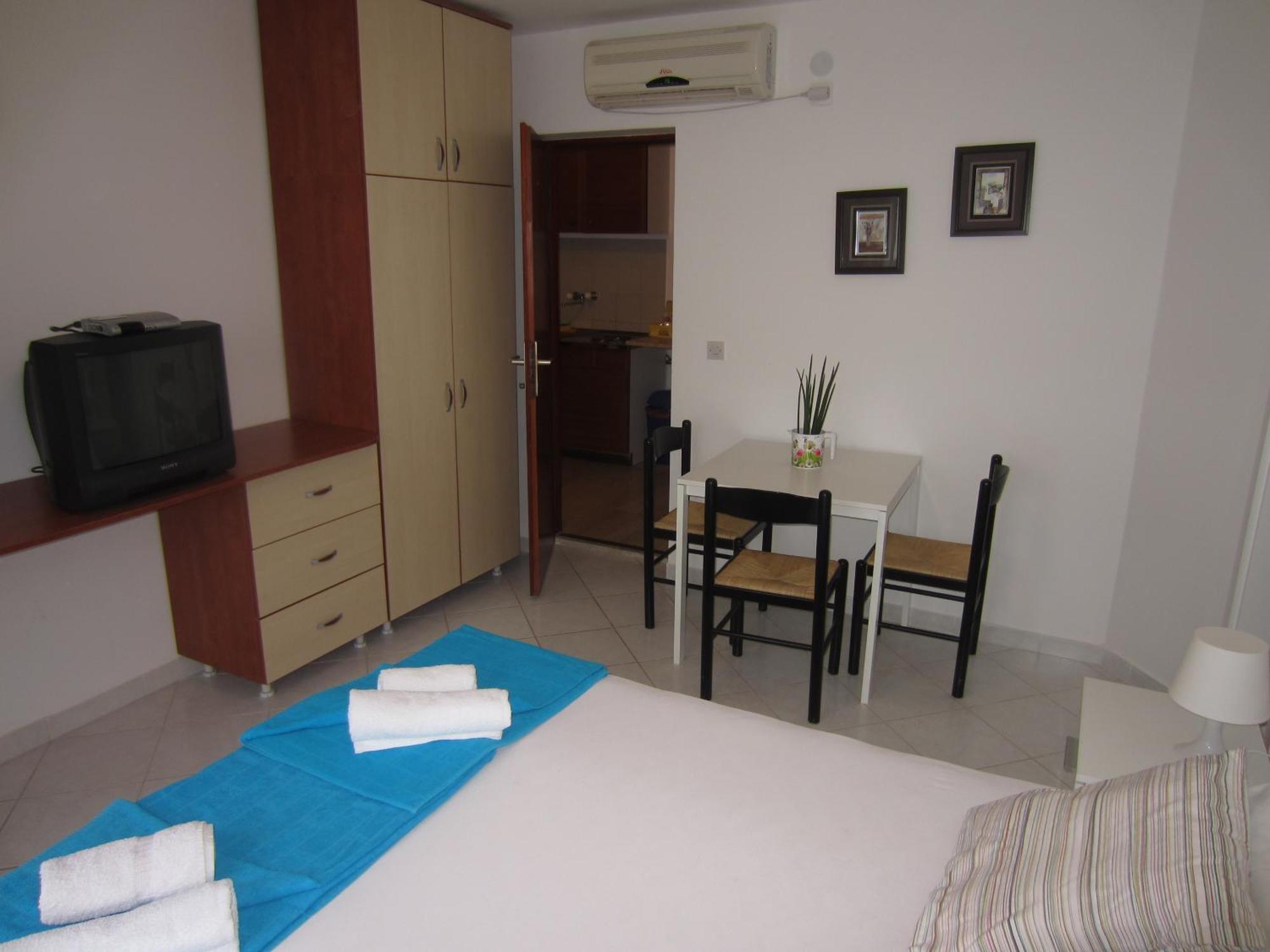 Apartments Minja Nerin Petrovac na moru Exterior foto